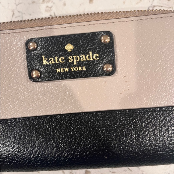 Kate Spade Zip Around Continental Wallet - Picture 4 of 5